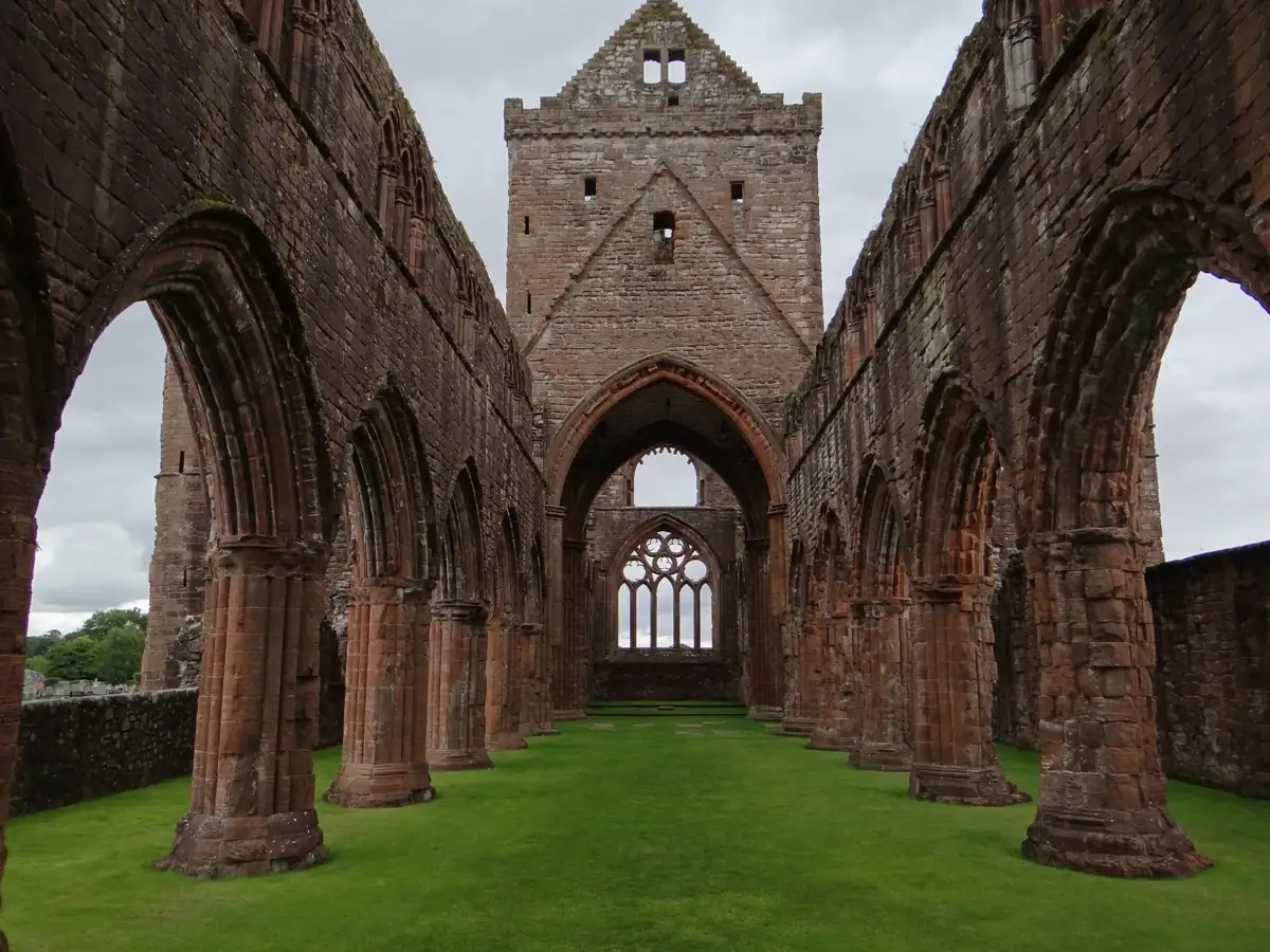 Sweetheart Abbey, New Abbey, Scotland Sweetheart Abbey, New Abbey, Scotland
